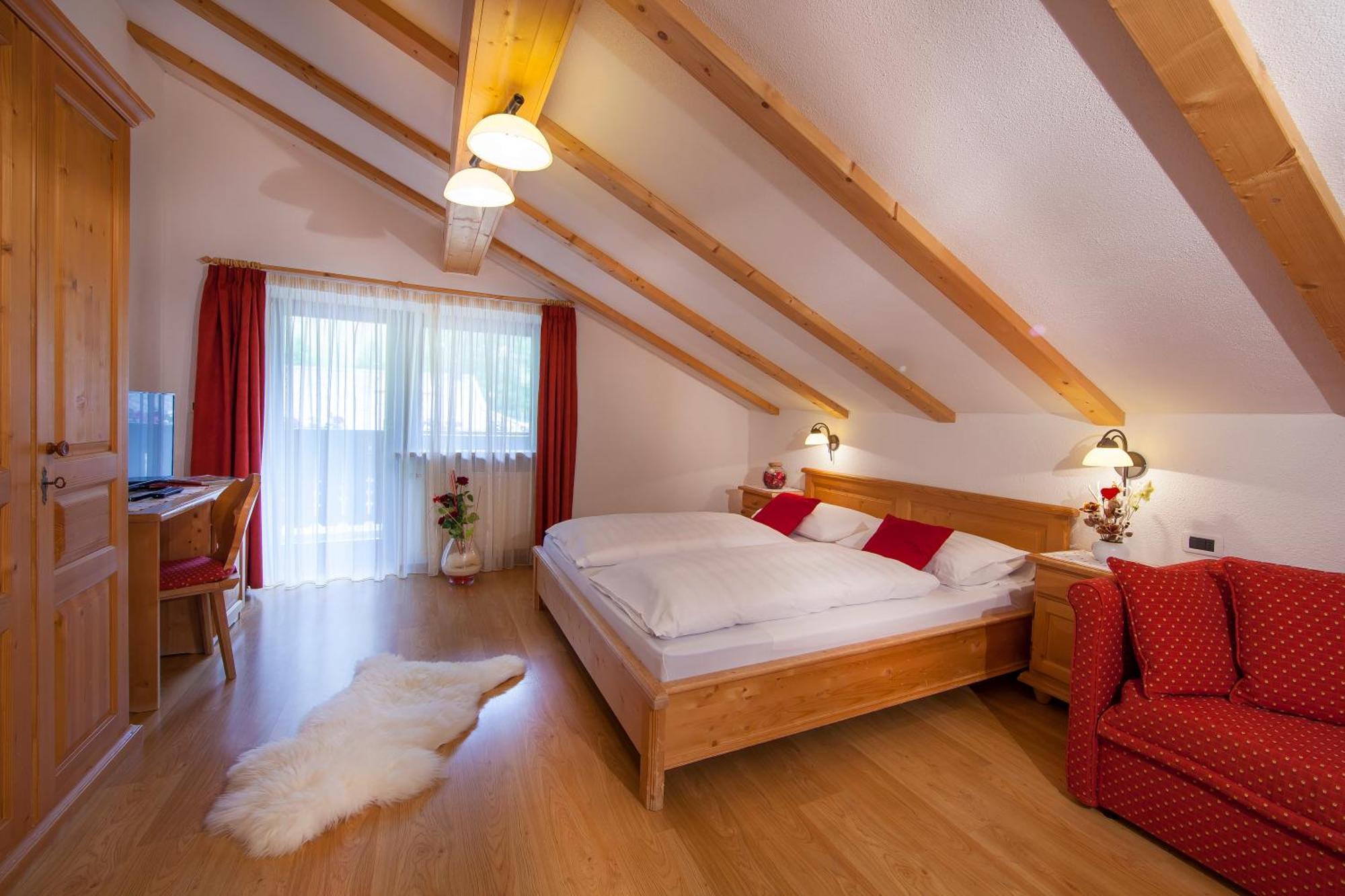 Residence Merk เซลวาดีวัลการ์เดนา ห้อง รูปภาพ